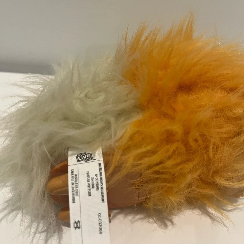 Little Live Pets, Mama Surprise, Soft, Interactive Mama Guinea Pig,